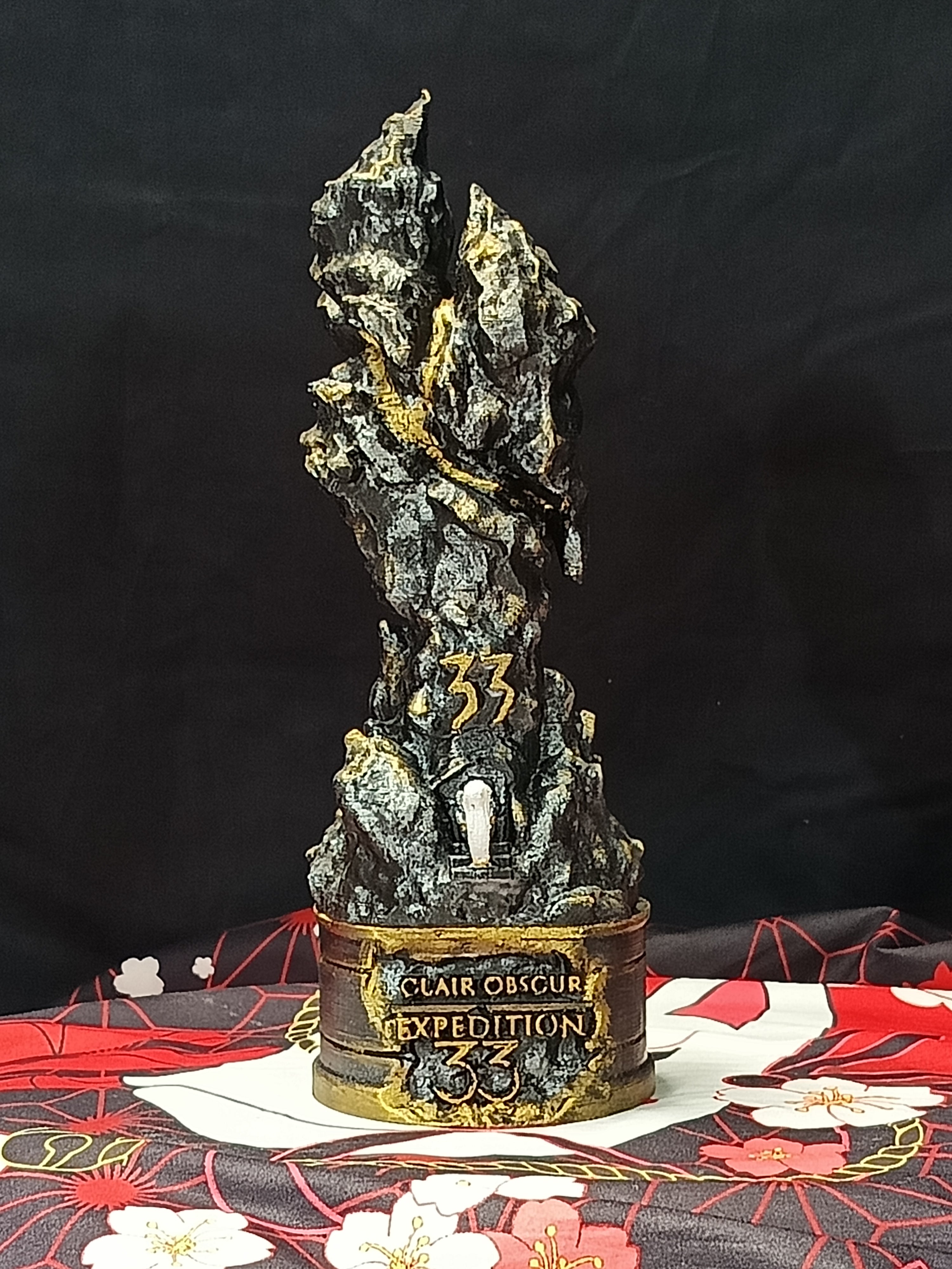 Monolithe Clair Obscur Expedition 33 - Figurine Gaming 25cm Peinte Main