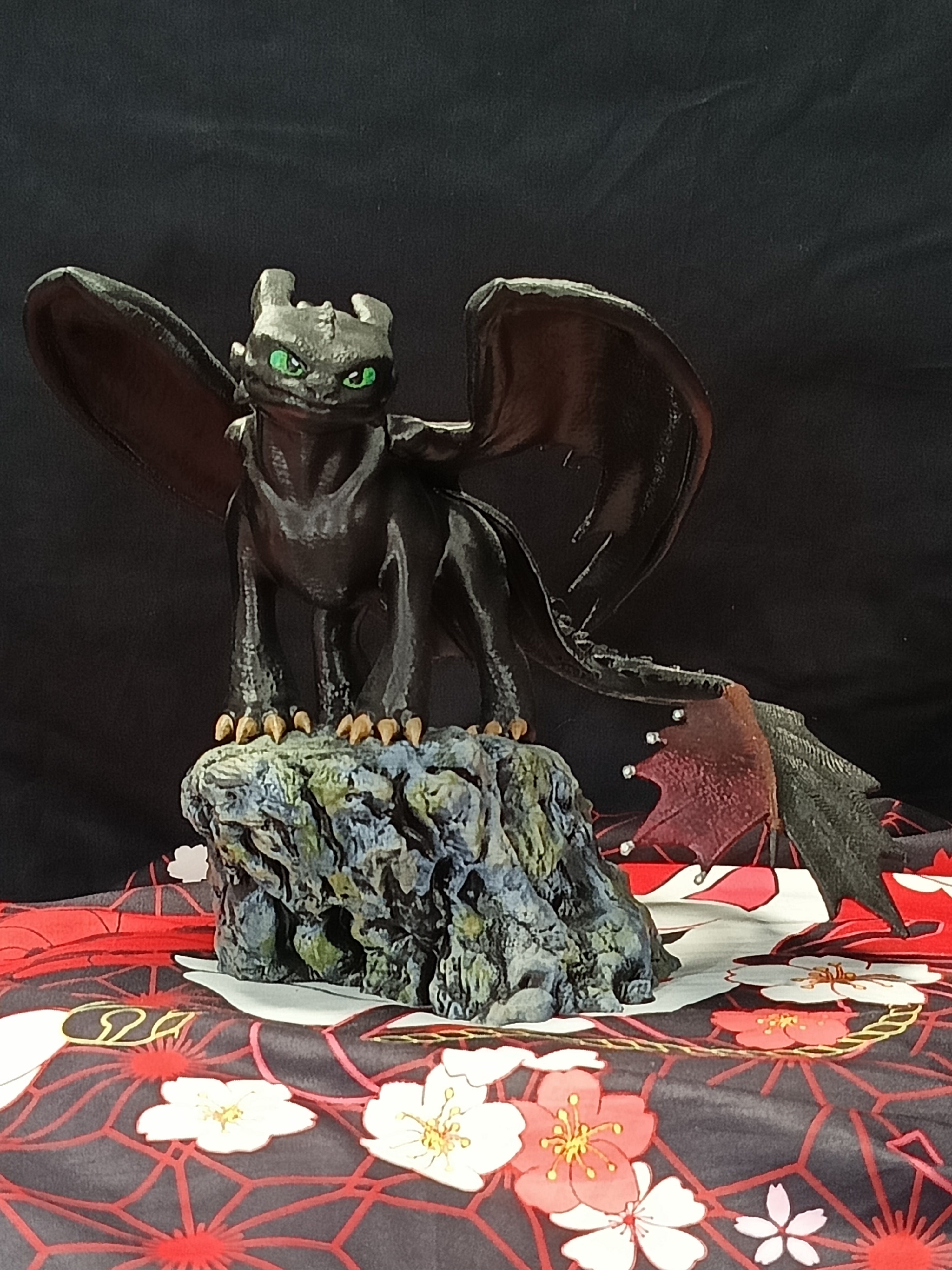 Figurine Krokmou Dragons 19cm - Furie Nocturne - Peinte à la Main