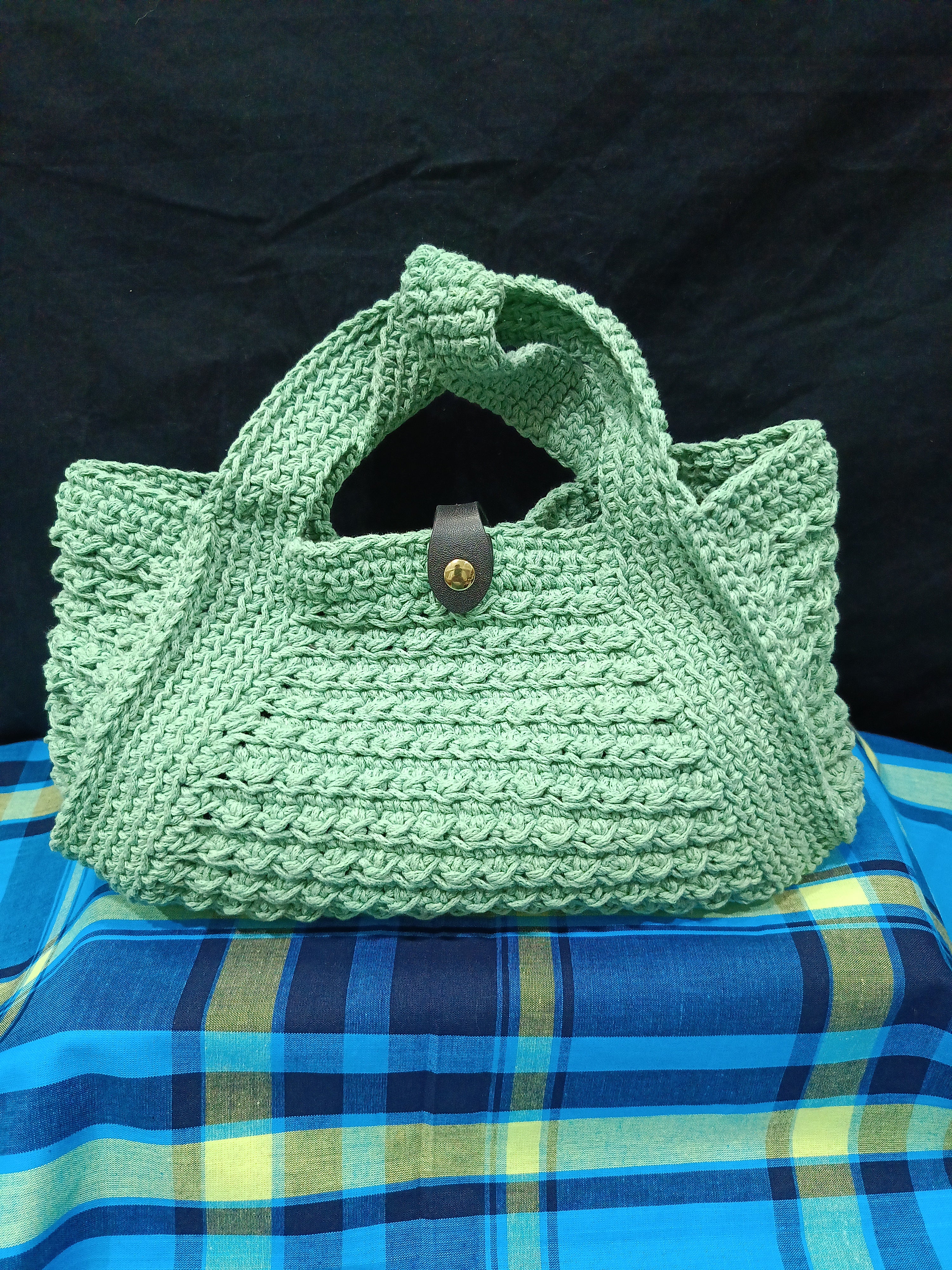Sac à main en crochet vert - Fait main 22x35cm