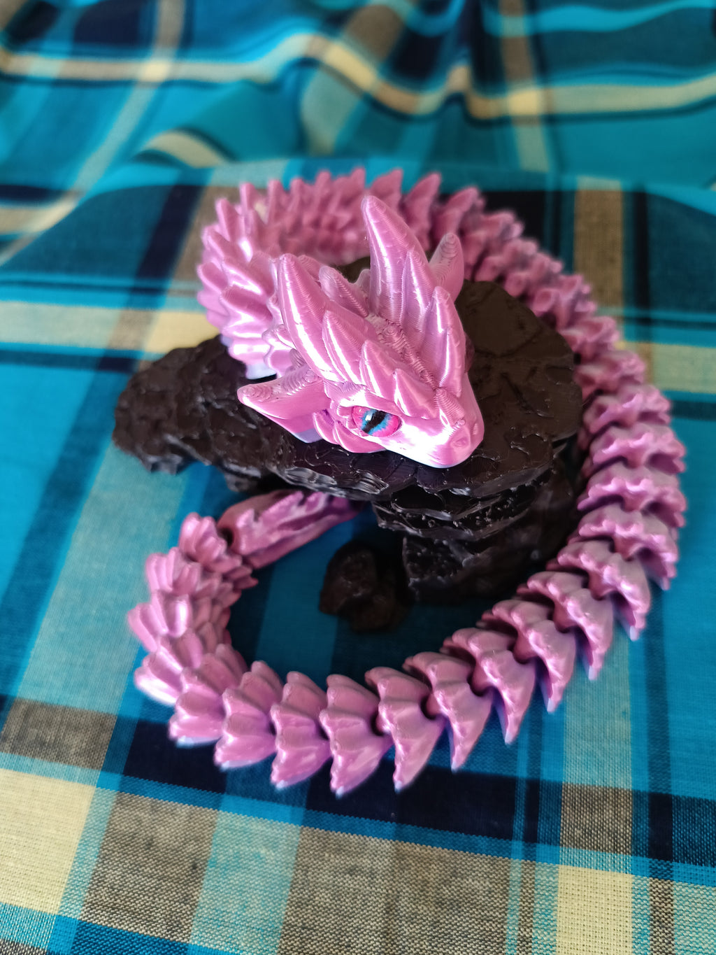 🆕 Dragon de 40 cm aux yeux persans